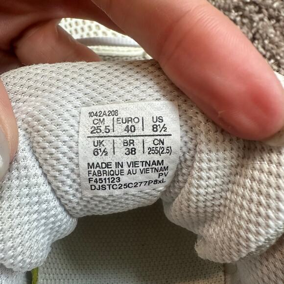 ASICS Gel Resolution White/Silver Tennis Shoes- 8.5 - Picture 2 of 7